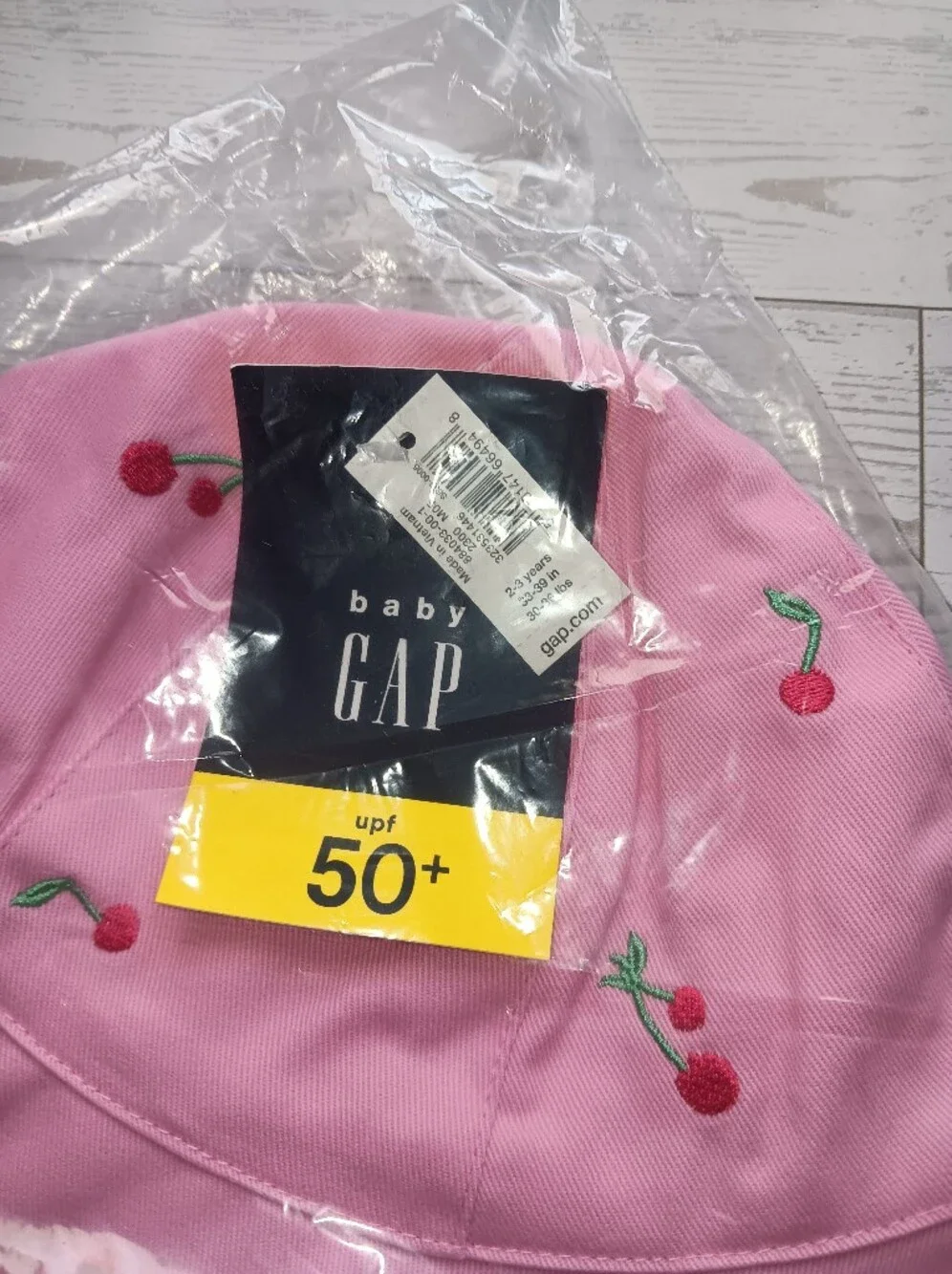 NWT Baby Gap Toddler Girl's Cherry Bucket Hat Size 12-24 M, 2-3 Yrs